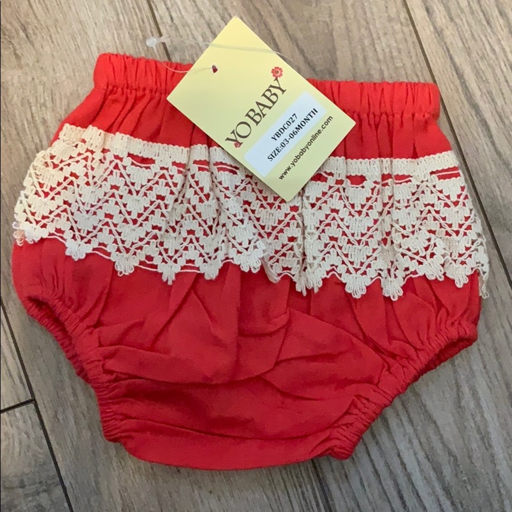 Baby girl Bloomers with lace detail